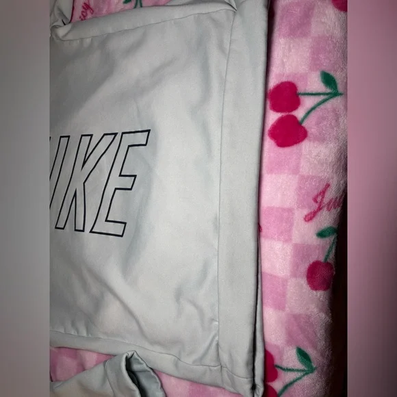 Nike Soft Gray Pullover Hoodie - Picture 11 of 13